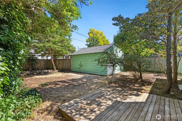346 N 102nd Street, Seattle, WA 98133