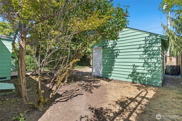 346 N 102nd Street, Seattle, WA 98133