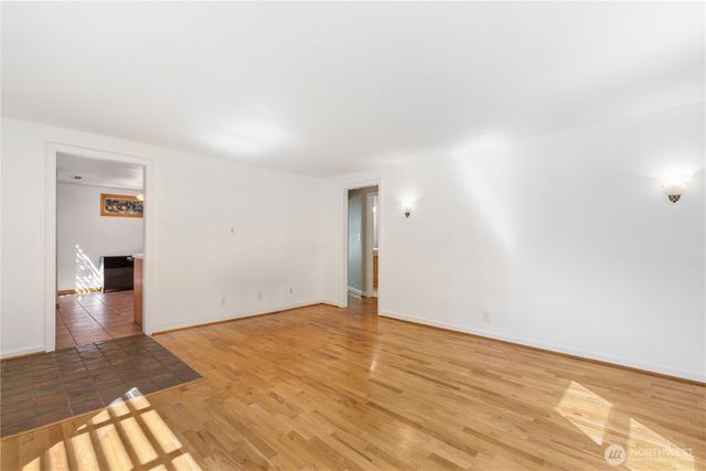 346 N 102nd Street, Seattle, WA 98133
