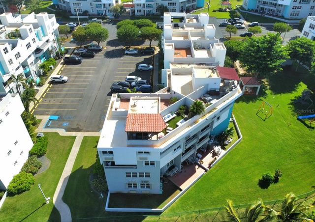 229 CHALETS DE LA PLAYA 229, Vega Baja, PR 00693