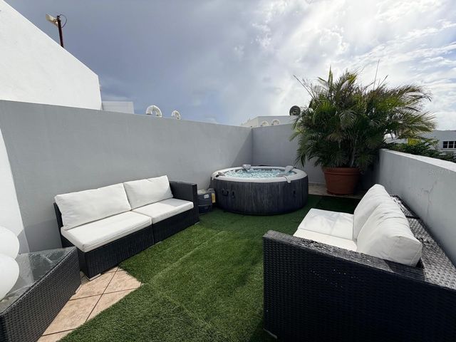 229 CHALETS DE LA PLAYA 229, Vega Baja, PR 00693