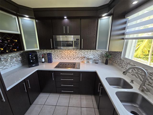 229 CHALETS DE LA PLAYA 229, Vega Baja, PR 00693