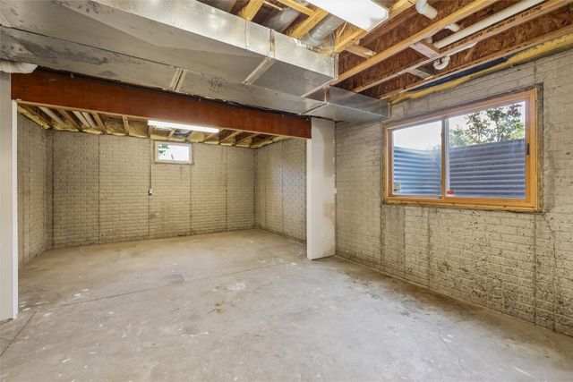 904 Cottage Street, Adel, IA 50003