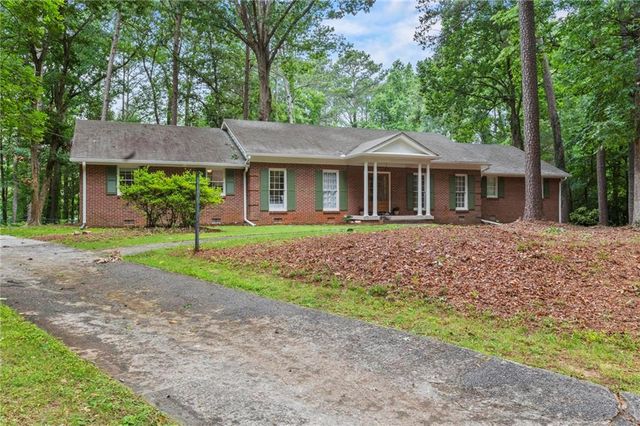2373 Oxbow Circle, Stone Mountain, GA 30087