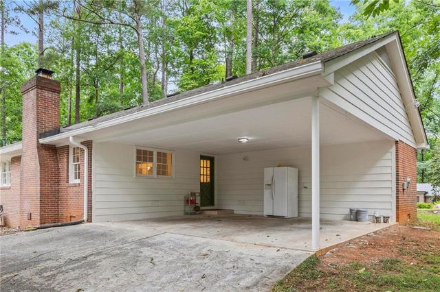 2373 Oxbow Circle, Stone Mountain, GA 30087