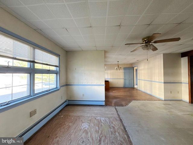 251 N COLUMBIA ST, Tamaqua, PA 18252