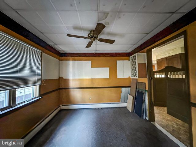 251 N COLUMBIA ST, Tamaqua, PA 18252