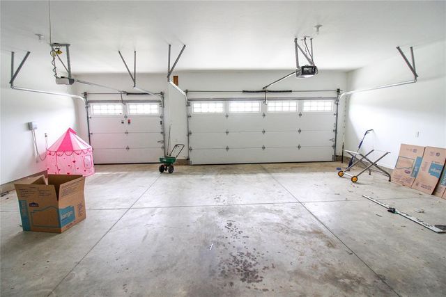 405 Braxton Way, Yukon, OK 73099