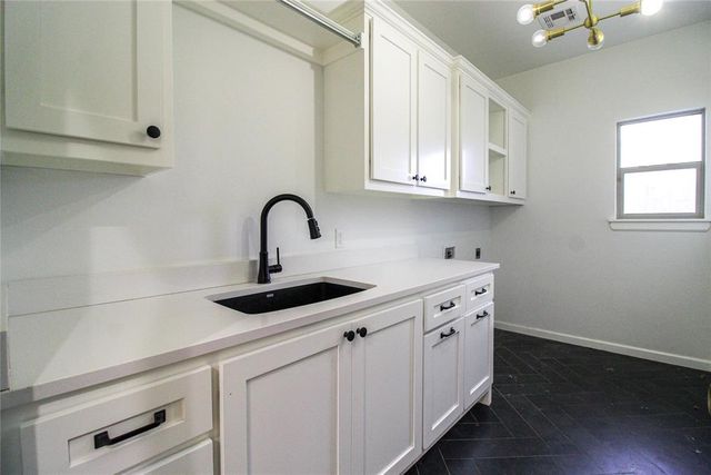 405 Braxton Way, Yukon, OK 73099