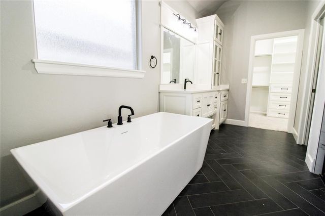 405 Braxton Way, Yukon, OK 73099