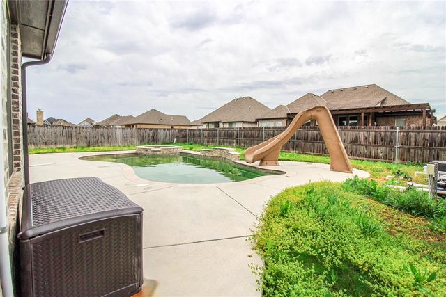 405 Braxton Way, Yukon, OK 73099