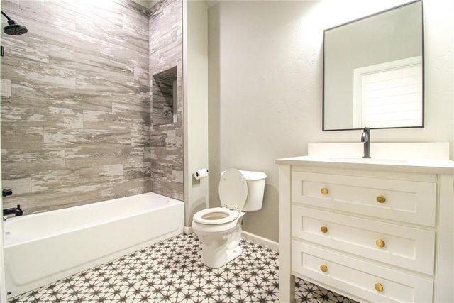 405 Braxton Way, Yukon, OK 73099