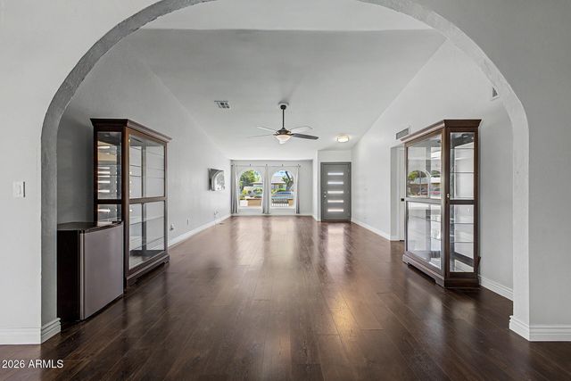 5828 E LUDLOW Drive, Scottsdale, AZ 85254