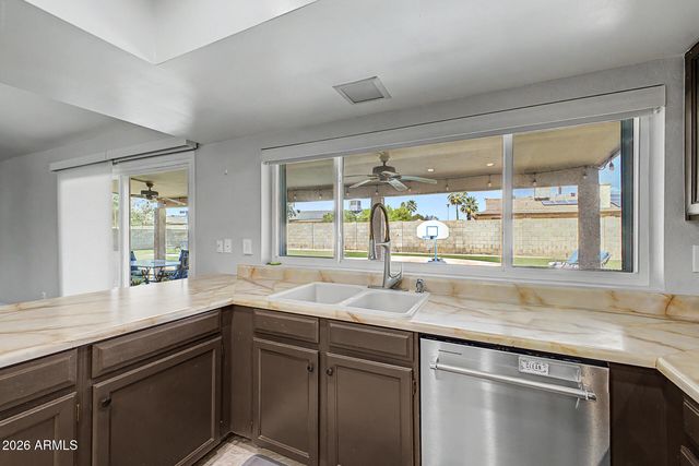 5828 E LUDLOW Drive, Scottsdale, AZ 85254