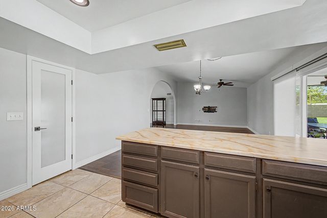 5828 E LUDLOW Drive, Scottsdale, AZ 85254