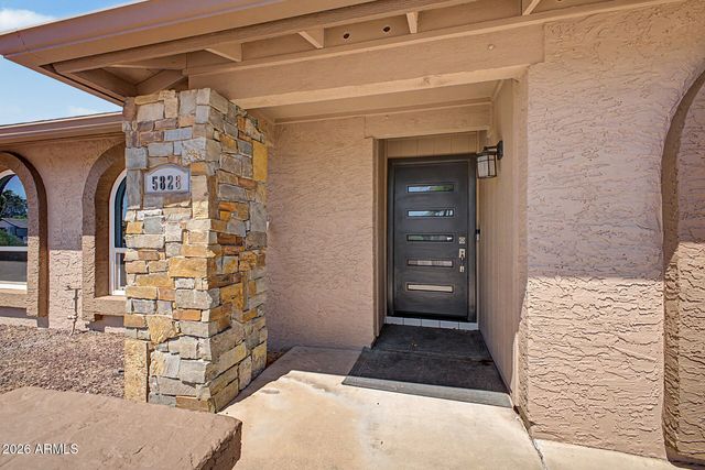 5828 E LUDLOW Drive, Scottsdale, AZ 85254