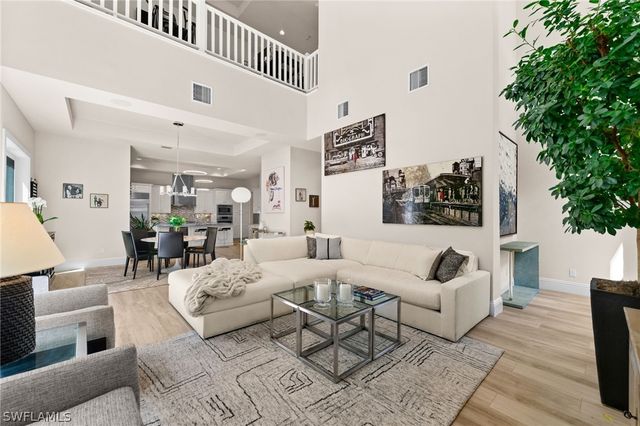 9172 Mercato LN, Naples, FL 34108