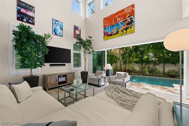 9172 Mercato LN, Naples, FL 34108