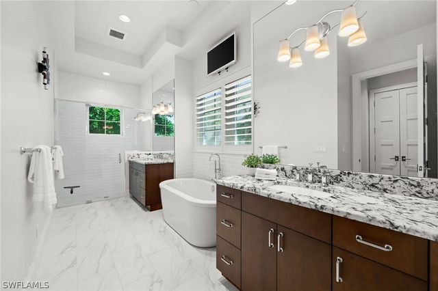 9172 Mercato LN, Naples, FL 34108