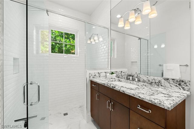 9172 Mercato LN, Naples, FL 34108