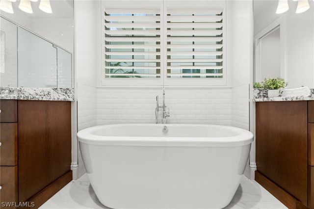 9172 Mercato LN, Naples, FL 34108