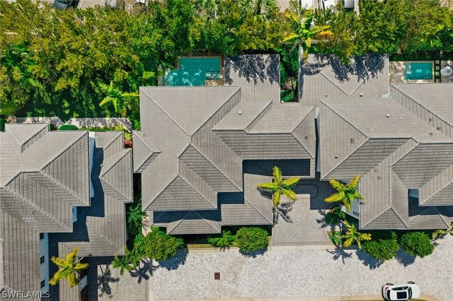 9172 Mercato LN, Naples, FL 34108