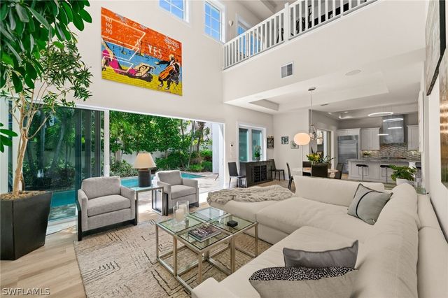 9172 Mercato LN, Naples, FL 34108