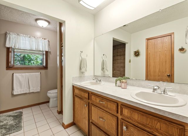 280 Mcgehee Road, Willis, TX 77378