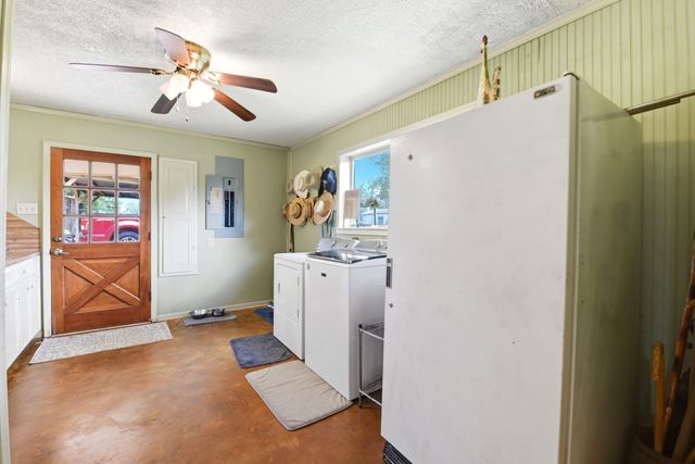 280 Mcgehee Road, Willis, TX 77378