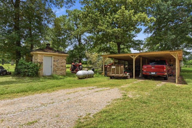 280 Mcgehee Road, Willis, TX 77378