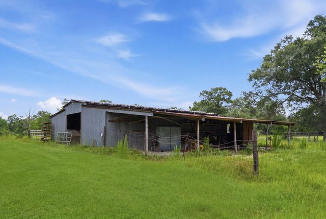 280 Mcgehee Road, Willis, TX 77378