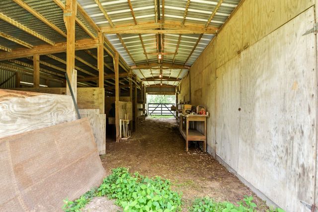 280 Mcgehee Road, Willis, TX 77378