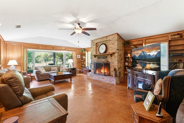 280 Mcgehee Road, Willis, TX 77378