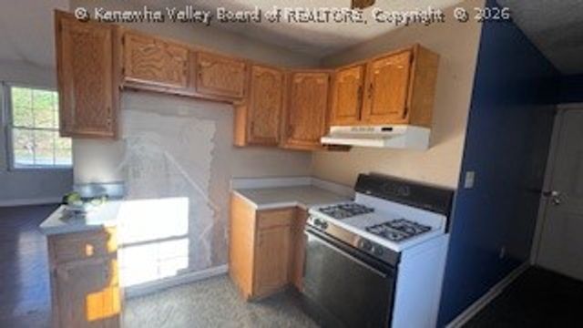 779 COOPERS CREEK Road, Charleston, WV 25312