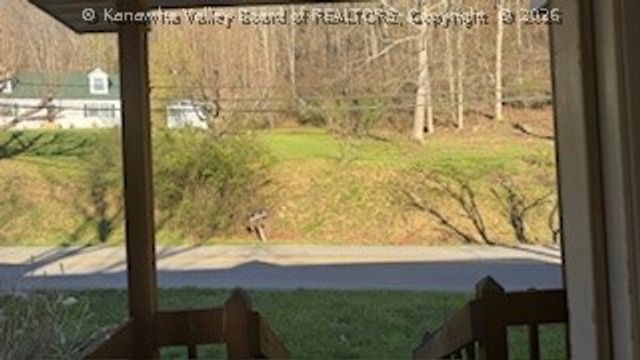 779 COOPERS CREEK Road, Charleston, WV 25312