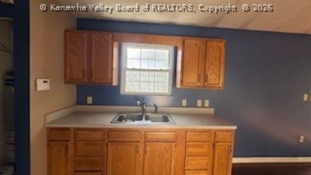 779 COOPERS CREEK Road, Charleston, WV 25312