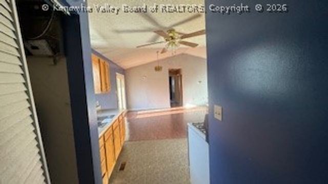 779 COOPERS CREEK Road, Charleston, WV 25312