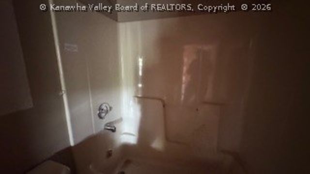 779 COOPERS CREEK Road, Charleston, WV 25312