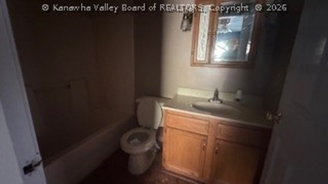 779 COOPERS CREEK Road, Charleston, WV 25312