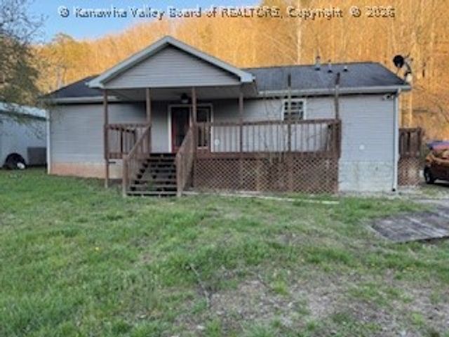 779 COOPERS CREEK Road, Charleston, WV 25312