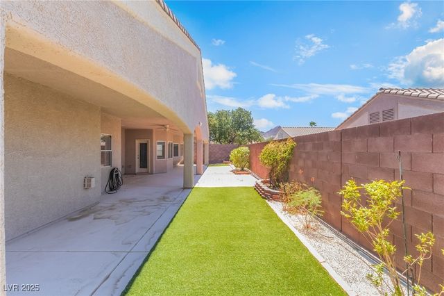 2413 Gold Camp Street, Henderson, NV 89002