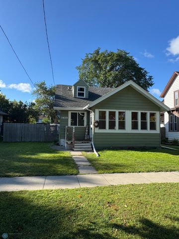 1418 12th Avenue S, Fargo, ND 58103