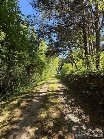 9999 Hunters Ridge Road, Canton, NC 28716