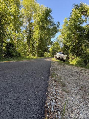 9999 Hunters Ridge Road, Canton, NC 28716