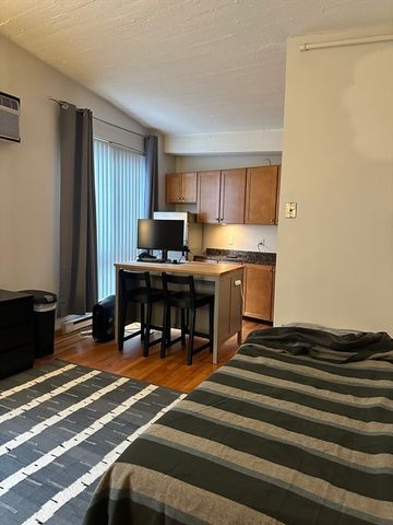 12 Stoneholm St 420, Boston, MA 02155