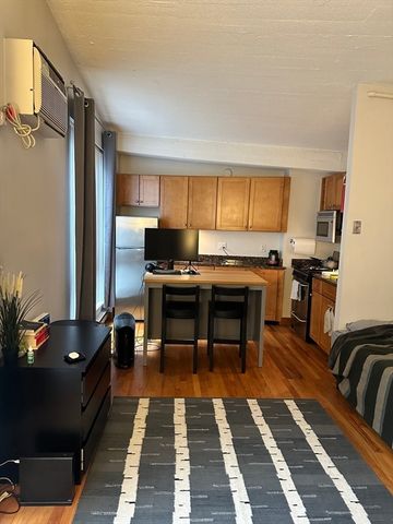 12 Stoneholm St 420, Boston, MA 02155