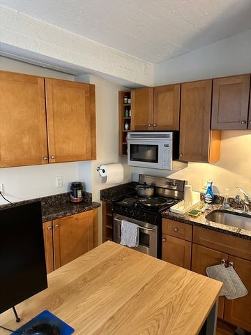 12 Stoneholm St 420, Boston, MA 02155