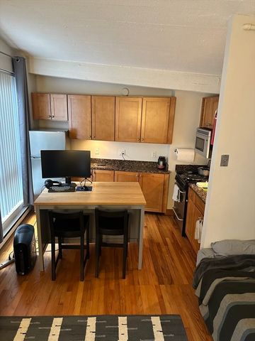 12 Stoneholm St 420, Boston, MA 02155