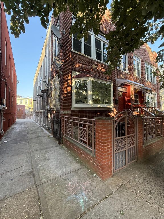 685 Essex Street, Brooklyn, NY 11208 — photo 2