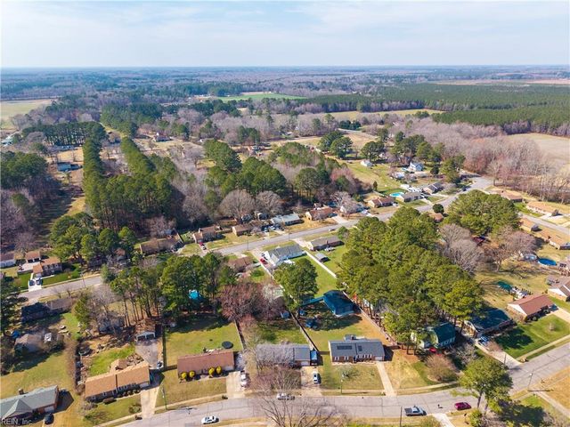 2736 Horseshoe DR, Chesapeake, VA 23322